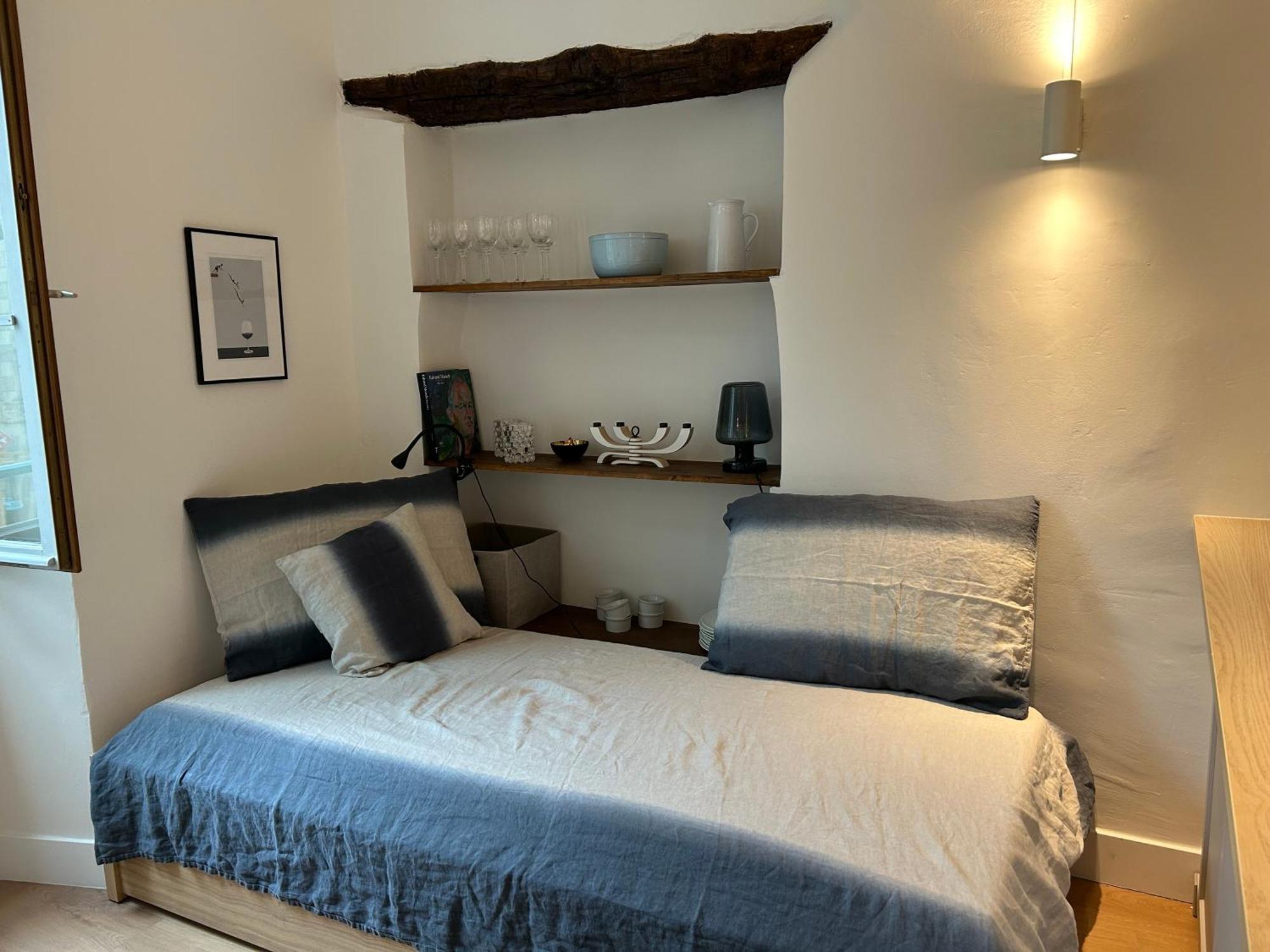 - Place Des Arcades Apartment *