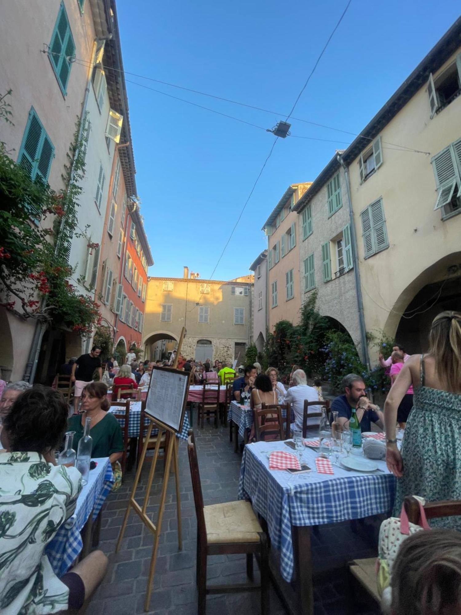 Apartment - Place Des Arcades
