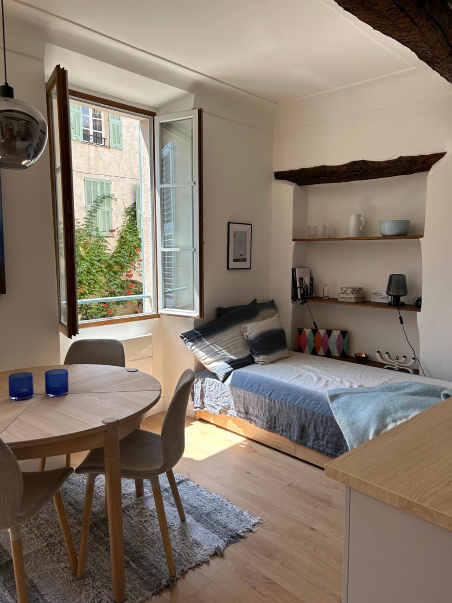 Apartment - Place Des Arcades *
